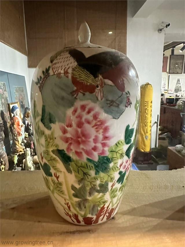 一对80年代出口老普洱.瓷器全手绘.jpg 一对80年代出口老普洱.瓷器全手绘.jpg