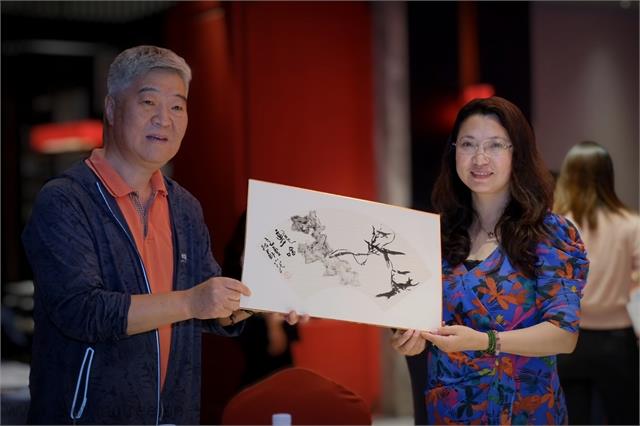 奥莱2.jpg 奥莱2.jpg
