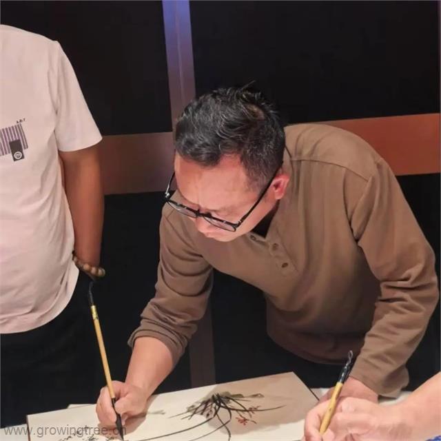 奥莱2.jpg 奥莱2.jpg