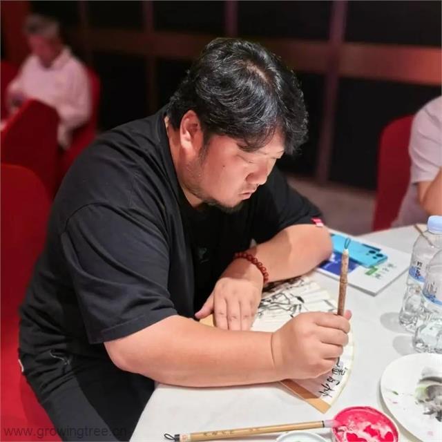 奥莱2.jpg 奥莱2.jpg