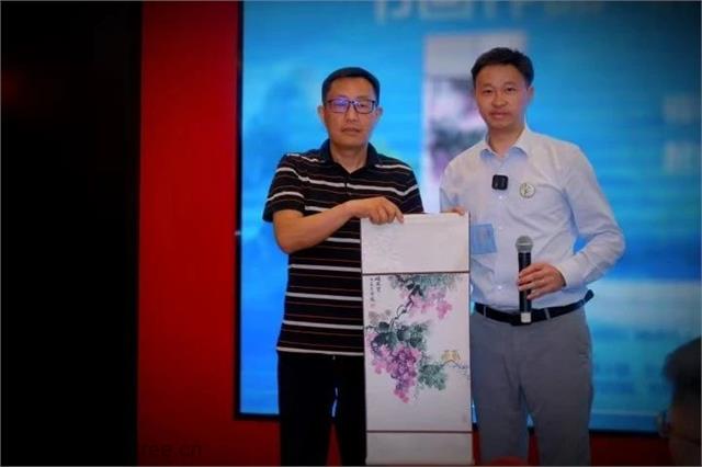 奥莱2.jpg 奥莱2.jpg
